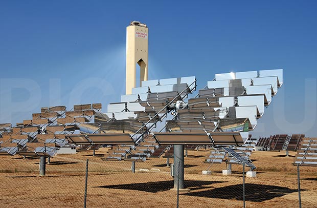 Heliostats-centrale-solaire-San-Lucar-Andalousie.jpg